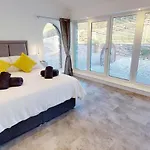 度假居 Limestone *
